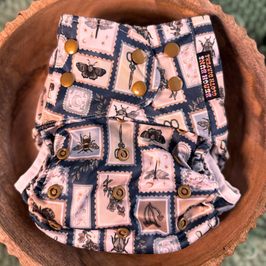 AS IS DELAM RISK** Cottage Courier | Cloth Diaper Cover